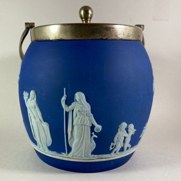 Antique Wedgwood Blue Jasperware Biscuit Barrel with silver lid - Picture 2 of 11
